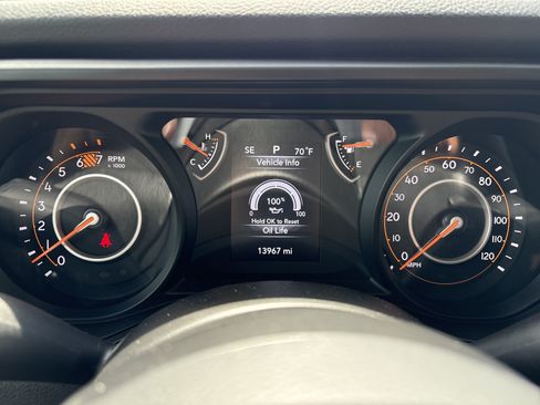 Used 2024 Jeep Wrangler Unlimited Sport AWD/4WD image 24