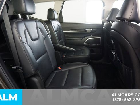 Used 2025 Kia Telluride S FWD image 20