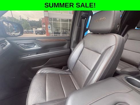 Used 2023 Chevrolet Tahoe High Country w/ Premium Package 2 AWD/4WD image 10