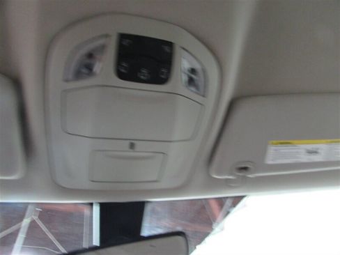 Used 2021 Chrysler Voyager Lxi image 94