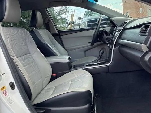 Used 2017 Toyota Camry SE FWD image 23