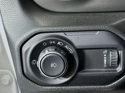 Used 2023 Jeep Wrangler Sport AWD/4WD image 16