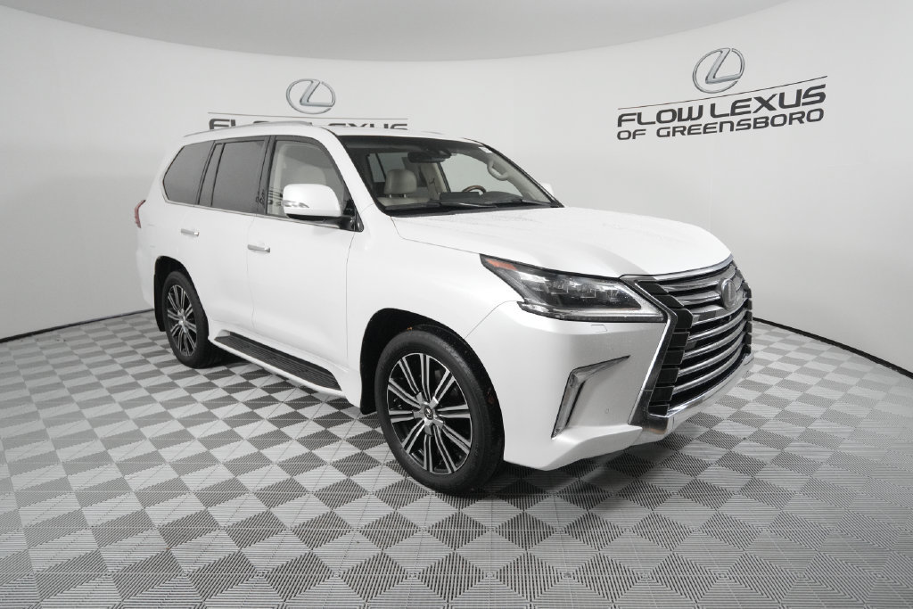 Used 2018 Lexus LX 570 4WD w/ Luxury Package image 3