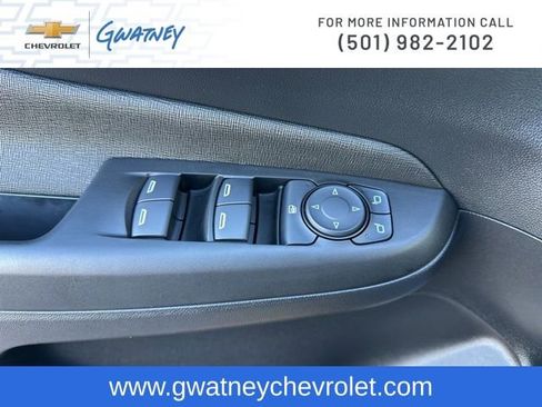 Used 2025 Buick Envista Preferred image 19