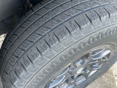 Used 2018 Toyota Tacoma SR5 image 4