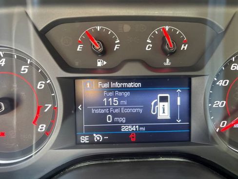 Used 2019 Chevrolet Camaro LT w/ Technology Package RWD image 17
