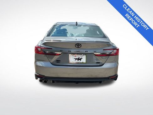 Used 2026 Toyota Camry SE AWD/4WD image 4