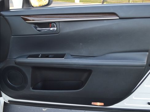 Used 2016 Lexus ES 350 image 40