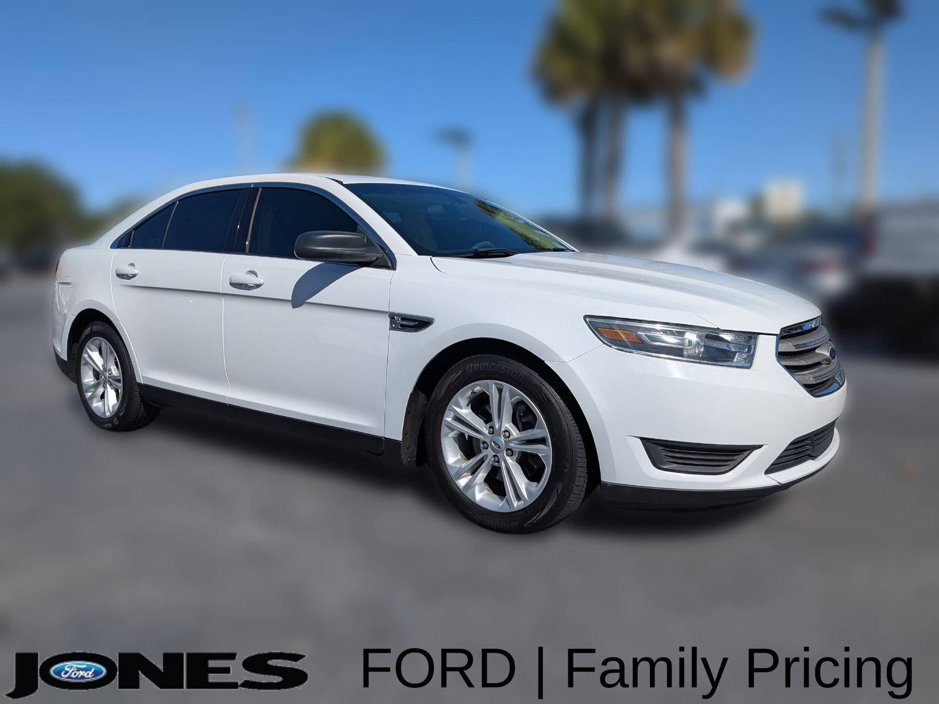 Used 2015 Ford Taurus SE FWD 360° Tour