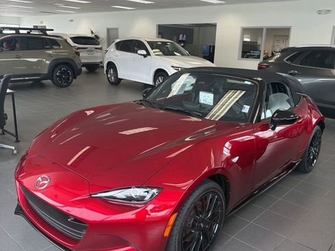 Certified 2025 MAZDA MX-5 Miata Club w/ Brembo/BBS Recaro Package image 15