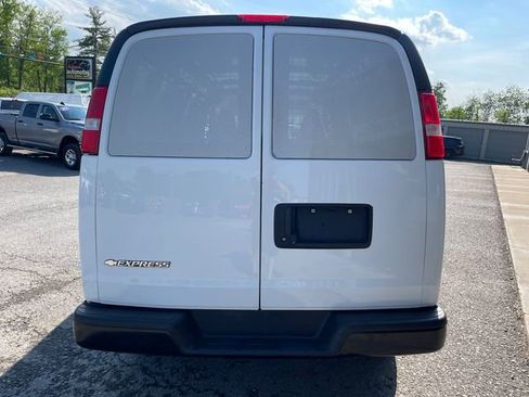 Used 2021 Chevrolet Express 2500 w/ Driver Convenience Package RWD image 5