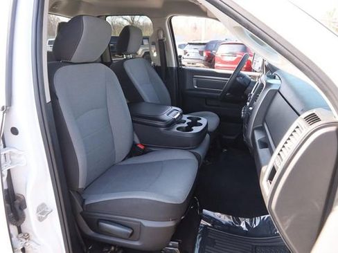 Used 2024 RAM 1500 Classic SLT image 24