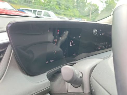 Used 2025 Buick Encore GX Sport Touring w/ Advanced Technology Package FWD image 21
