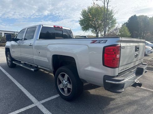Used 2019 Chevrolet Silverado 2500 LTZ w/ Duramax Plus Package image 3