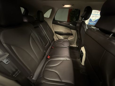 Used 2018 Lincoln MKC Reserve FWD image 26