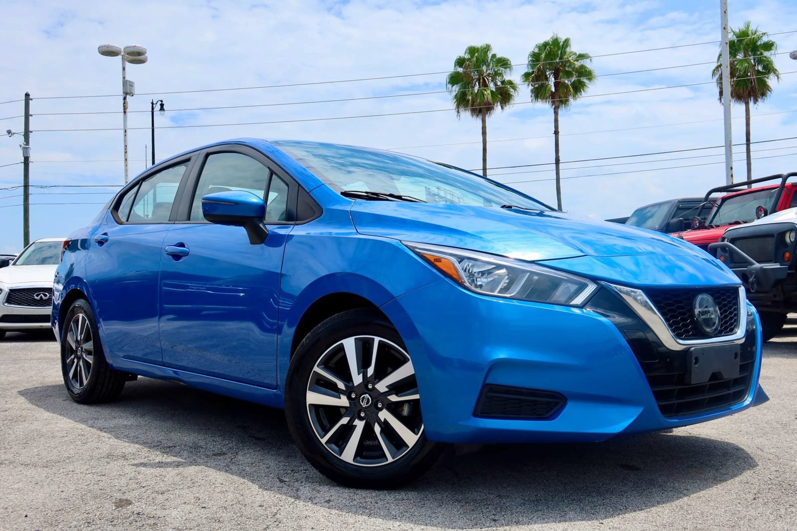 Used 2021 Nissan Versa SV FWD image 1