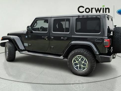 Used 2024 Jeep Wrangler High Altitude AWD/4WD image 3