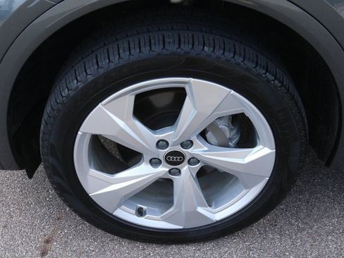 Used 2024 Audi Q5 2.0T Premium Plus image 12