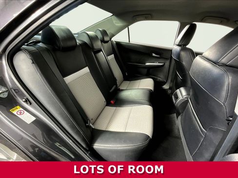 Used 2014 Toyota Camry SE image 20