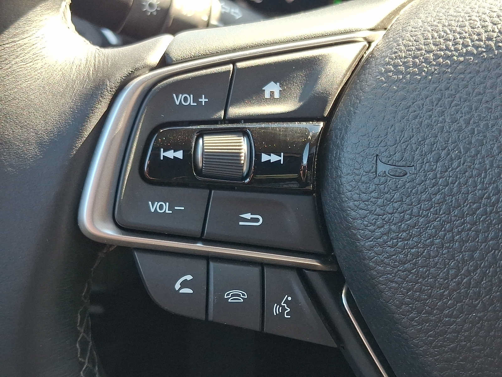 Certified 2018 Honda Accord EX-L image 21