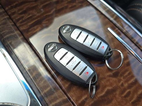 Used 2017 Nissan Armada Platinum w/ Captain Seat Package RWD image 19