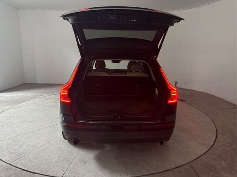 Used 2018 Volvo XC60 T6 Momentum w/ Vision Package image 13