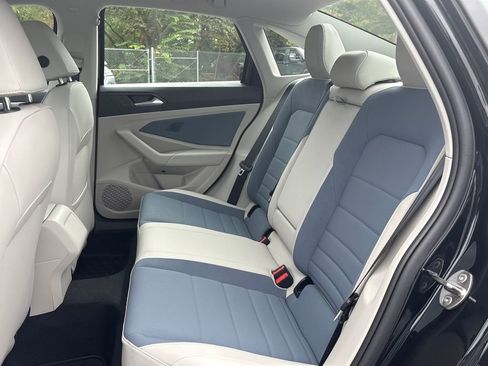 New 2026 Volkswagen Jetta SE FWD image 10