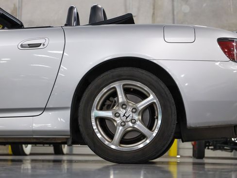 Used 2002 Honda S2000 image 19