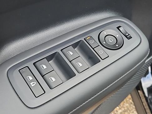 Used 2024 Hyundai Santa Fe Limited image 18