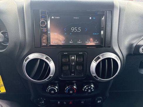 Used 2012 Jeep Wrangler Unlimited Sahara w/ Dual Top Group image 15