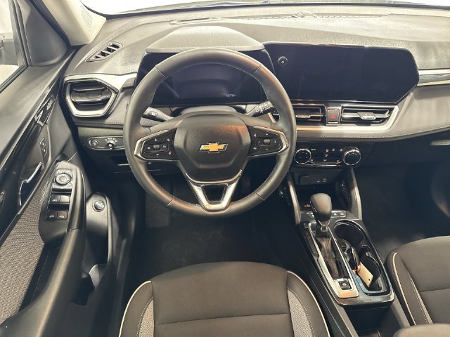 Used 2024 Chevrolet TrailBlazer LT w/ Convenience Package AWD/4WD image 14