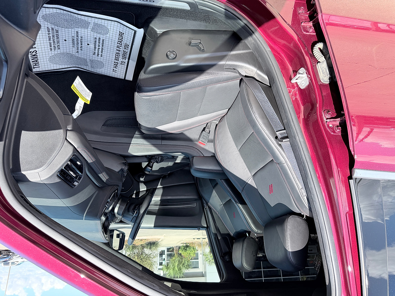 Used 2022 Dodge Durango R/T w/ Tow 'N Go Package AWD/4WD image 12