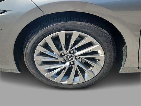 Used 2019 Lexus ES 350 w/ Accessory Package FWD image 8
