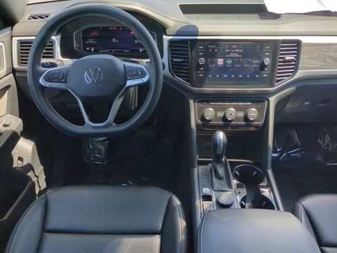 Certified 2023 Volkswagen Atlas Cross Sport SE image 14