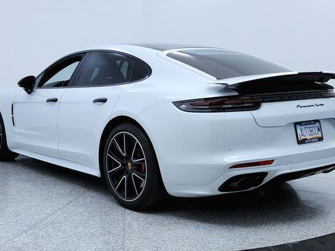 Used 2019 Porsche Panamera Turbo image 3