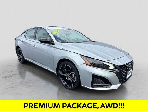 Used 2024 Nissan Altima 2.5 SR w/ SR Premium Package image 6