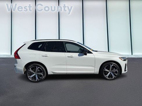 Used 2023 Volvo XC60 T8 Ultimate w/ Climate Package image 2