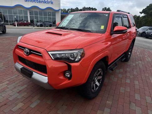 Used 2024 Toyota 4Runner TRD Off-Road Premium w/ Moonroof Package AWD/4WD image 32