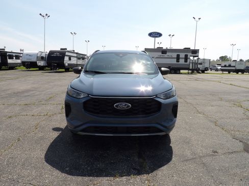 Used 2023 Ford Escape ST-Line w/ Tech Pack #1 image 3