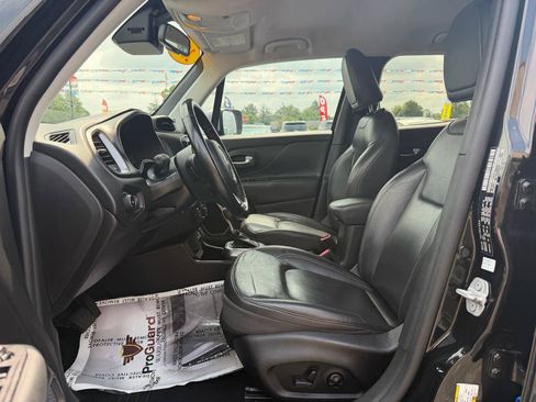Used 2018 Jeep Renegade Limited w/ UConnect 8.4 Nav Group FWD image 14