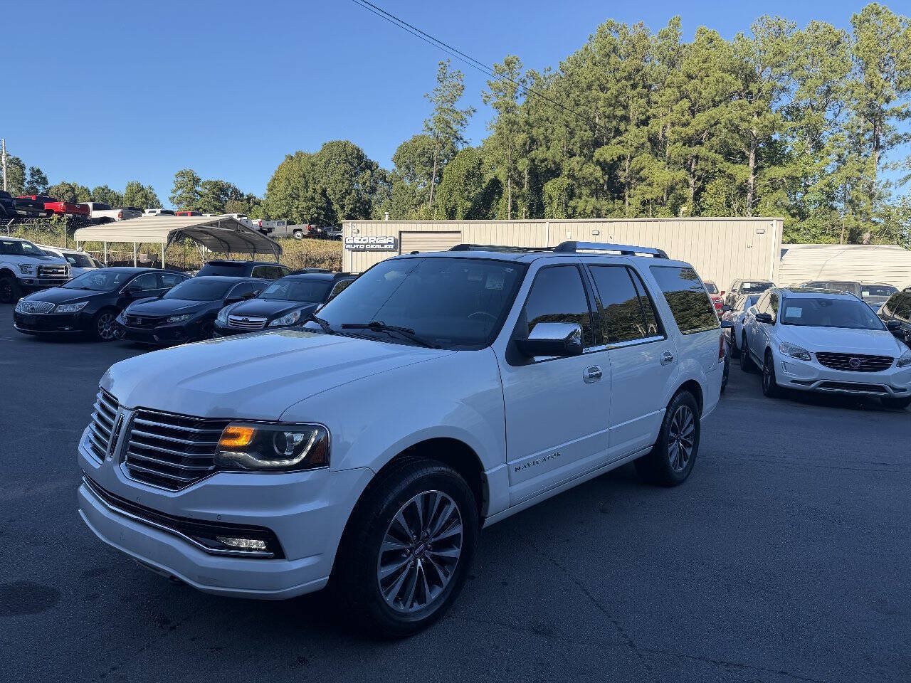 Used 2015 Lincoln Navigator 2WD image 1