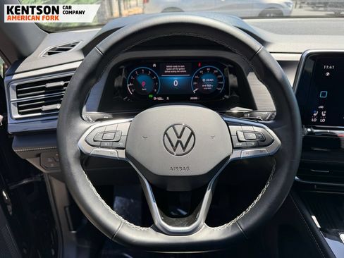 Used 2025 Volkswagen Atlas Cross Sport SE AWD/4WD image 13