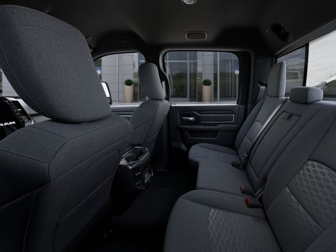 New 2026 RAM 2500 Big Horn AWD/4WD image 32