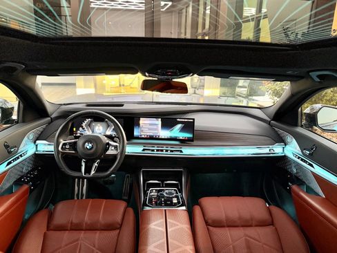 Used 2023 BMW 760i xDrive w/ Luxury Rear Seating Package AWD/4WD image 61