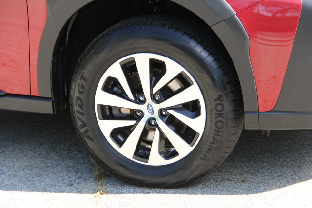 Used 2025 Subaru Outback Premium AWD/4WD image 14