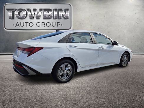 Used 2024 Hyundai Elantra SE image 5