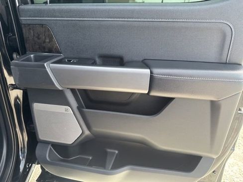 Used 2025 Ford F350 Lariat w/ Lariat Ultimate Package AWD/4WD image 33