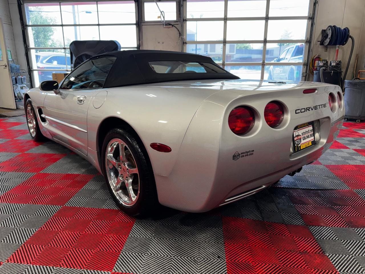 Used 2002 Chevrolet Corvette Convertible w/ Preferred Equipment Group2 RWD image 7
