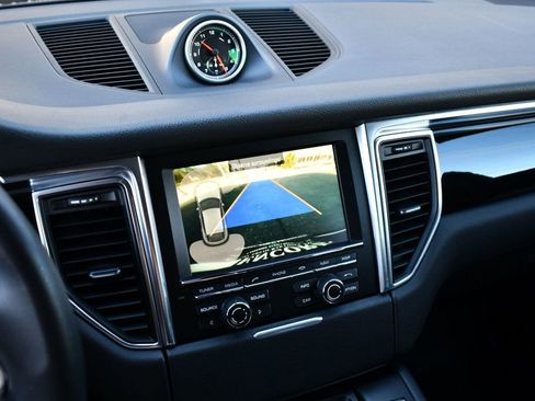 Used 2016 Porsche Macan S image 49