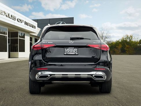 Used 2025 Mercedes-Benz GLC 300 4MATIC image 10